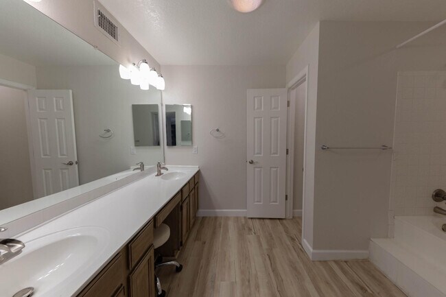 Building Photo - 4283 E Agave Rd