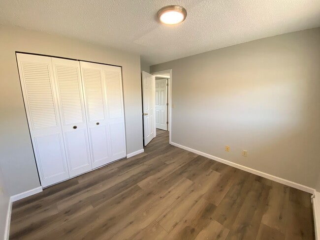 Building Photo - Beautifully Remodeled 2-Bedroom!