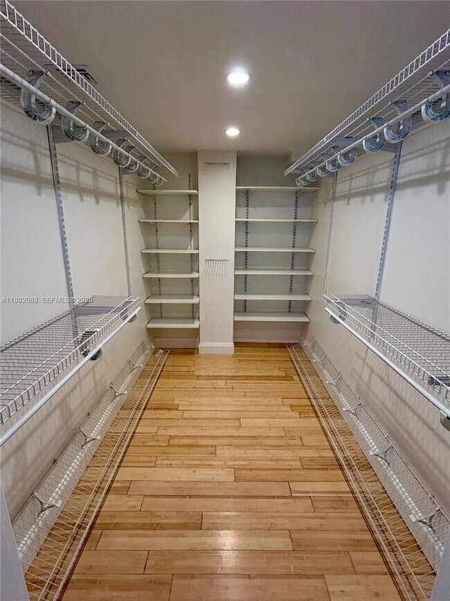 Building Photo - 5415 Collins Ave