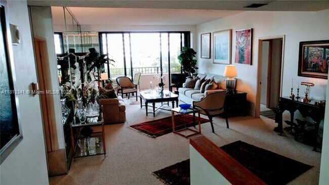 Building Photo - 251 Crandon Blvd