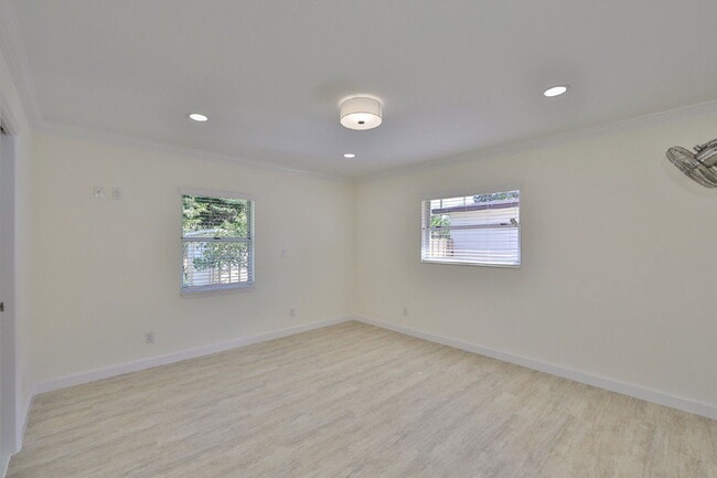 Building Photo - 5941 4th Ave N