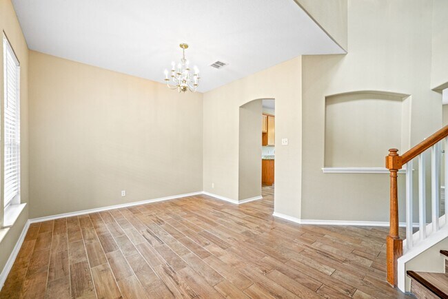 Building Photo - 137 Red Hawk Ridge