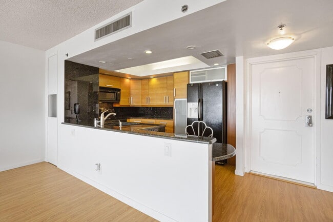 Building Photo - 4750 S Ocean Blvd