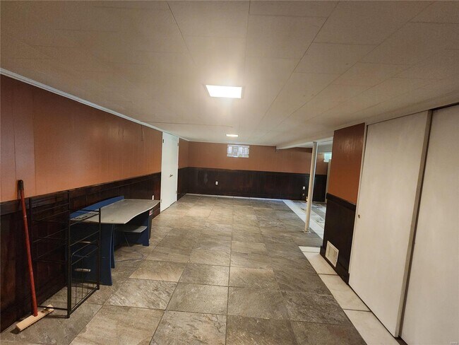 Building Photo - 2332 Viminal Ct