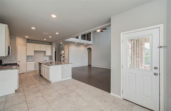 Building Photo - 24331 Kee Cresta Ct