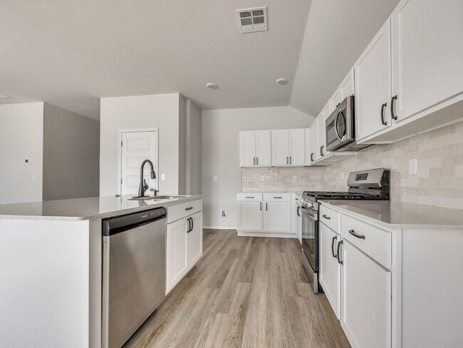 Building Photo - 10044 SW 40th St