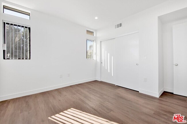 Building Photo - 1458 Butler Ave