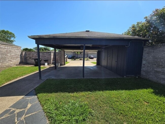 Building Photo - 3634 Kingsman Dr