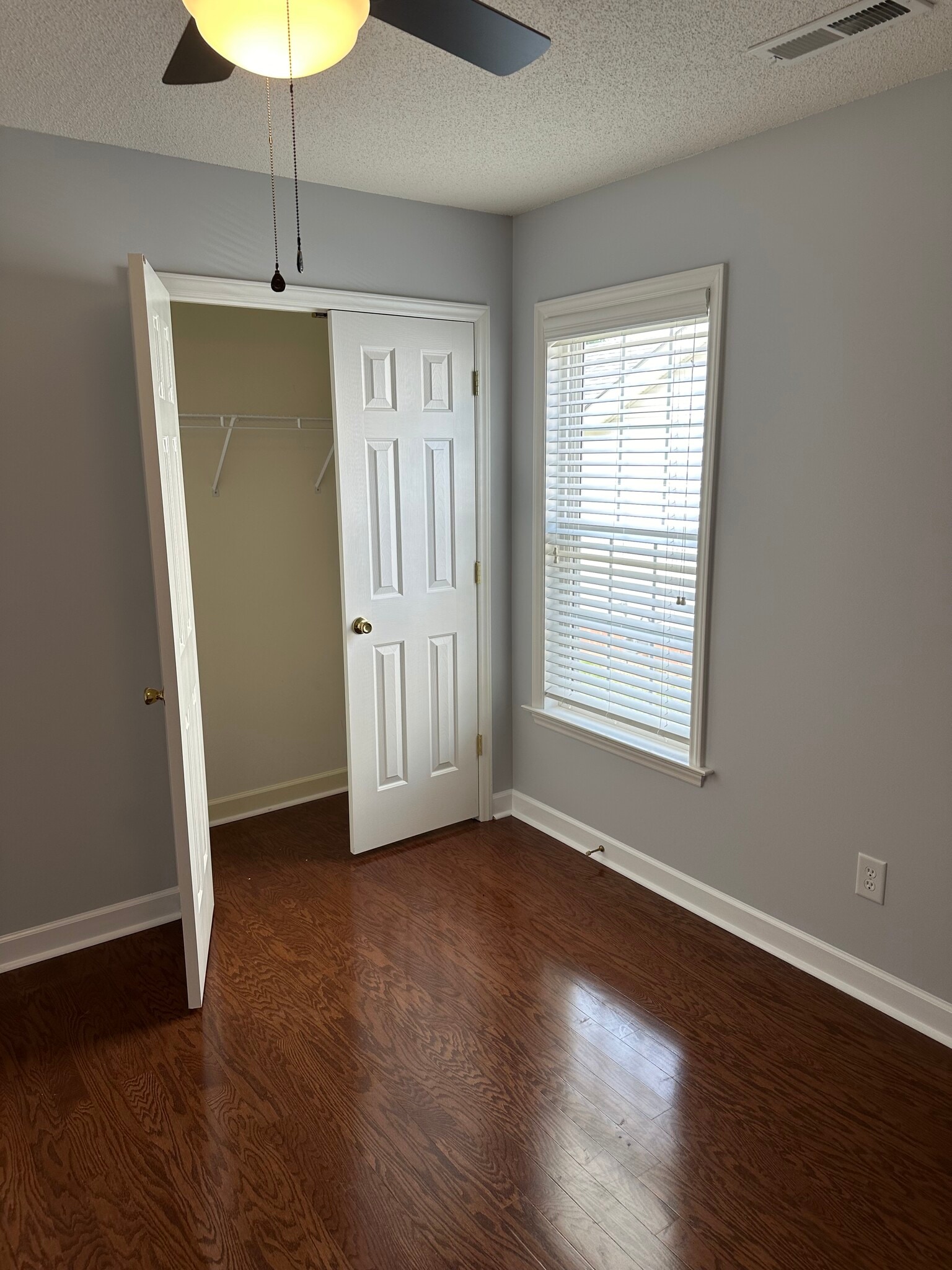 Back bedroom - 1524 Hawkcrest Ln
