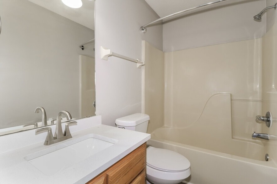 Building Photo - 8708 Overcup Oaks Dr