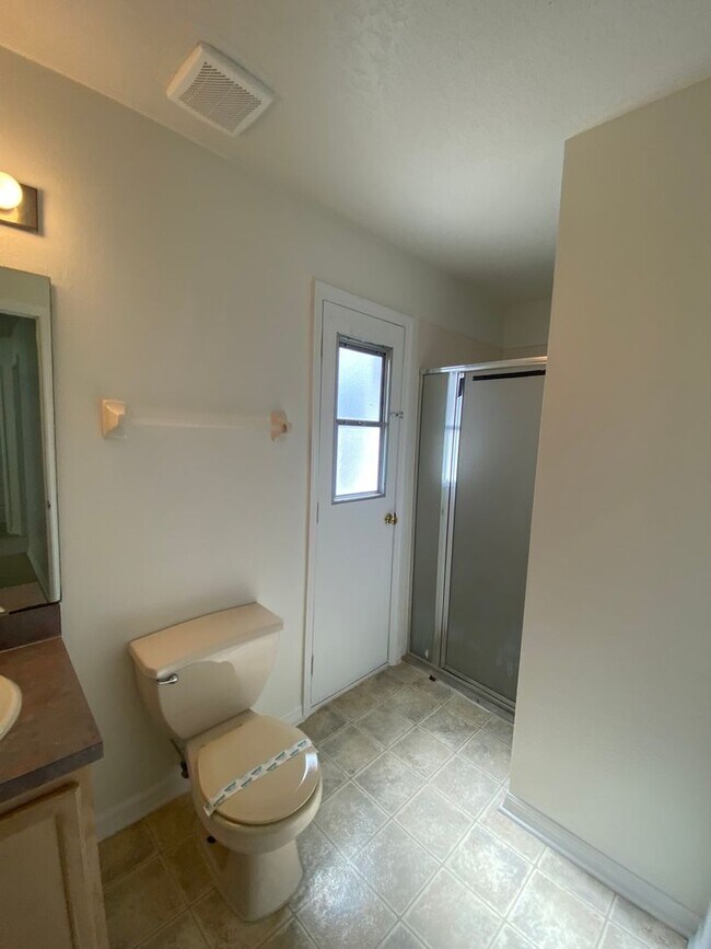 Building Photo - 4 Bedroom Pool Home in Davenport, FL