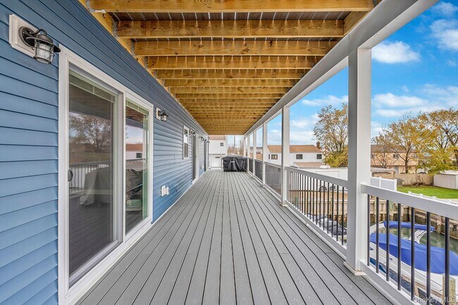 Building Photo - 449 Nassau Ave