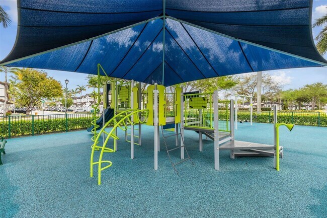 Building Photo - 7852 NW 116 Pl