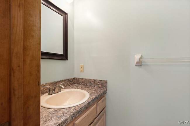Building Photo - 3293 Greenleafe Dr