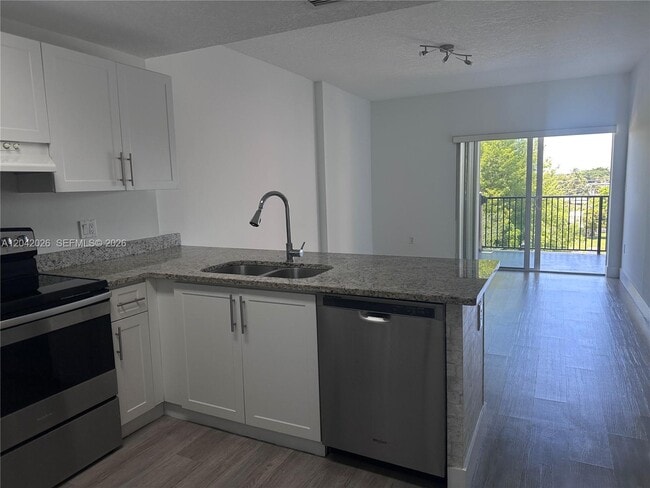 Building Photo - 3410 Coral Wy