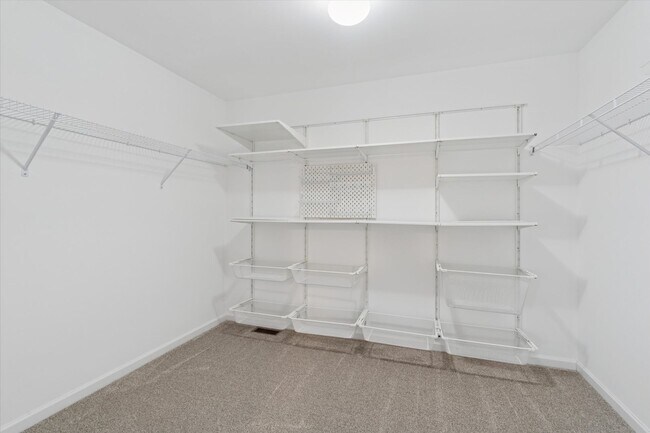 Building Photo - Spacious Single-Family Home On Over A 1/2 ...