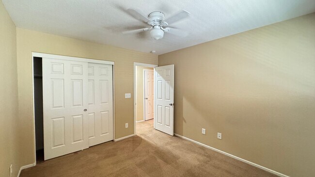 Building Photo - Wonderful Southwest 3 Bedroom Home