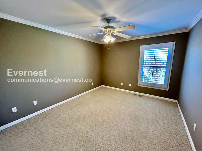 Building Photo - 7500 Roswell Rd