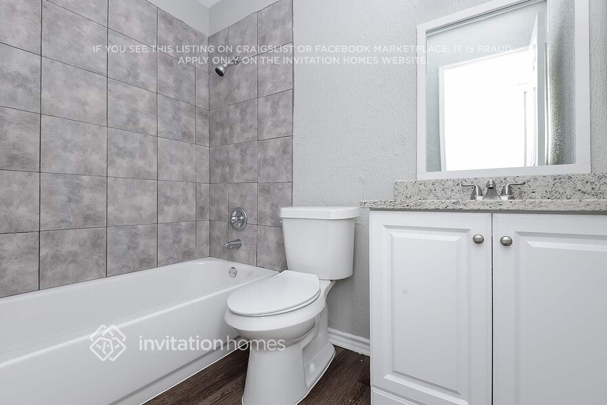 Building Photo - 3707 Seville Ln