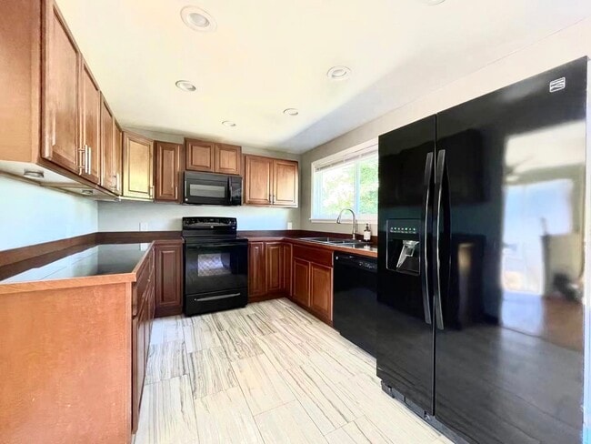 Building Photo - Great Home for rent