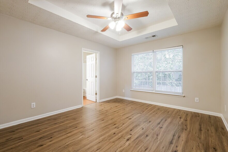 Building Photo - 533 Arrowhead Dr