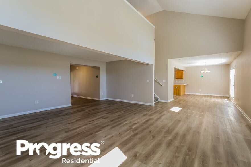 Building Photo - 109 Lockerbie Ln