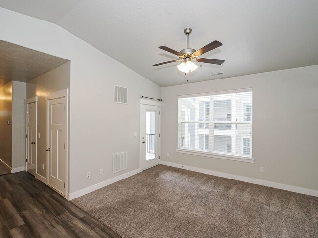 Building Photo - 14474 S Renner Ln