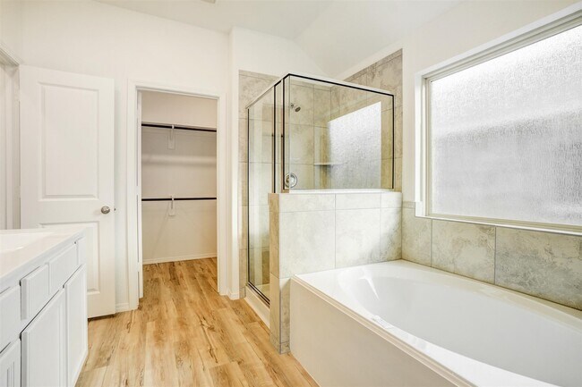 Building Photo - 3719 McCrary Falls Wy