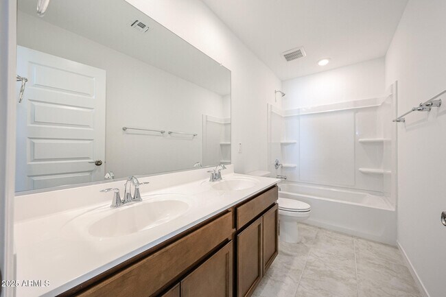 Building Photo - 14744 W Cottontail Ln