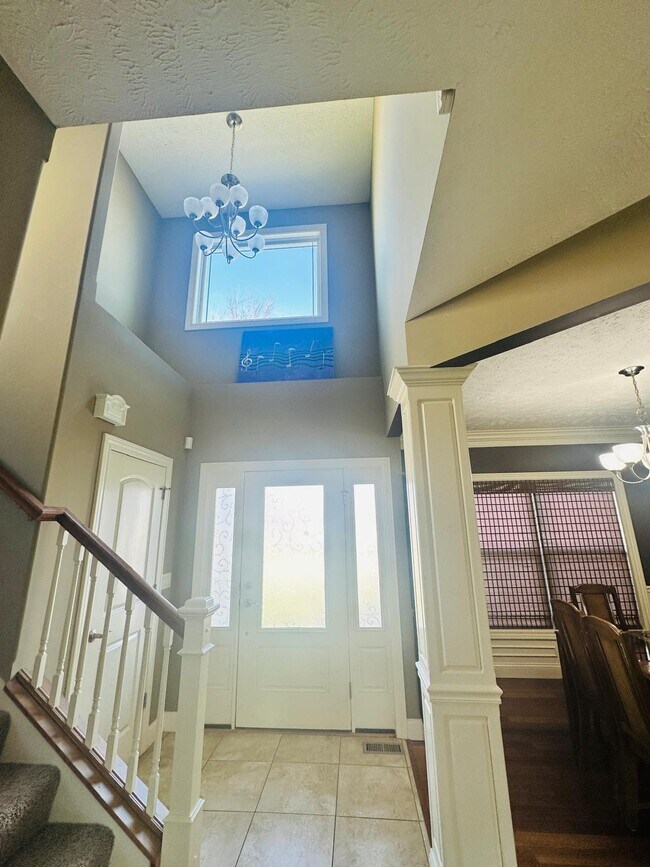 Building Photo - 205 Dropseed Dr
