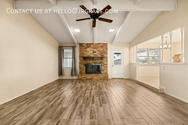 Building Photo - 429 Lindenwood Ln W