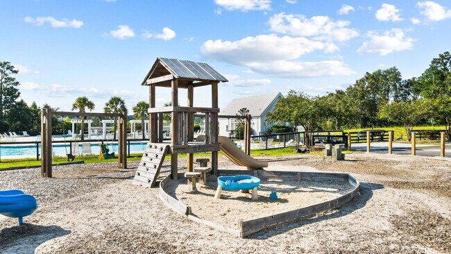 Building Photo - 609 Trotters Ln