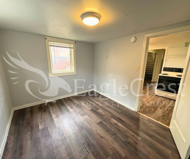 Building Photo - 127SW6