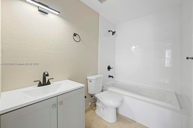 Building Photo - 142 NW 69th St