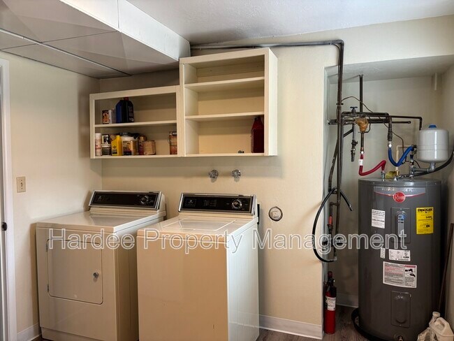 Building Photo - 2106 N 33rd St