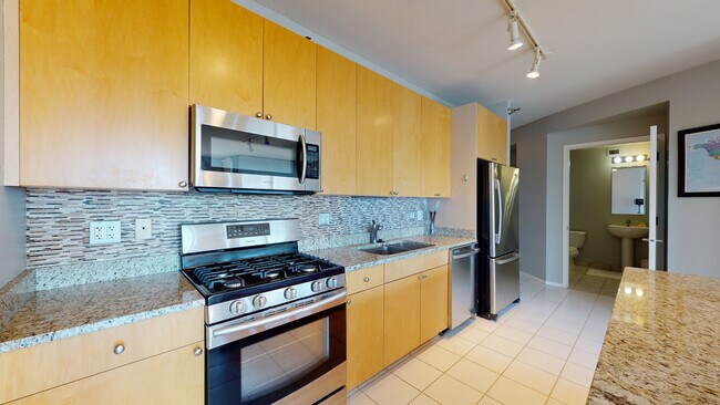 Building Photo - 701 S Wells St