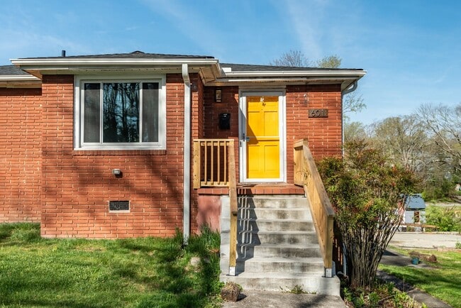 Building Photo - Gorgeous Home in Durham Near Downtown
