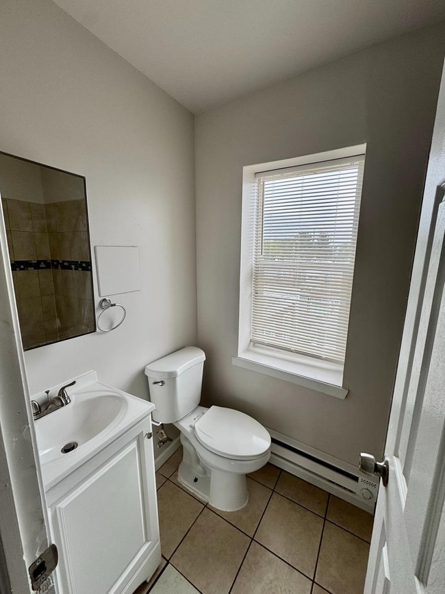 Building Photo - 3413 Frankford Ave