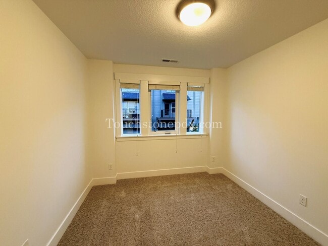 Building Photo - 16764 Chula Vista Ave