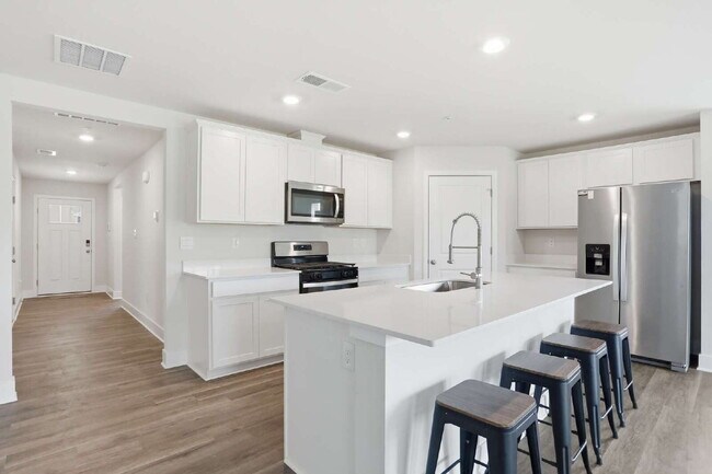 Building Photo - Welcome Home to This Beautiful 4-Bedroom Ranch-Style Gem