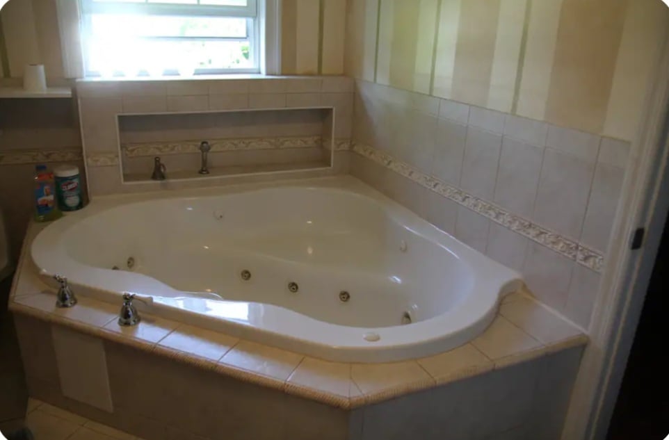 Building Photo - 189 Newport Rd