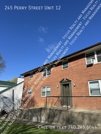 Building Photo - 245 Perry St