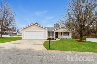 Building Photo - 301 Bedford Park Dr