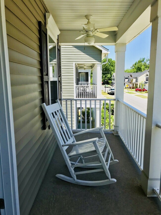 Building Photo - Beautiful Home in West Ashley!