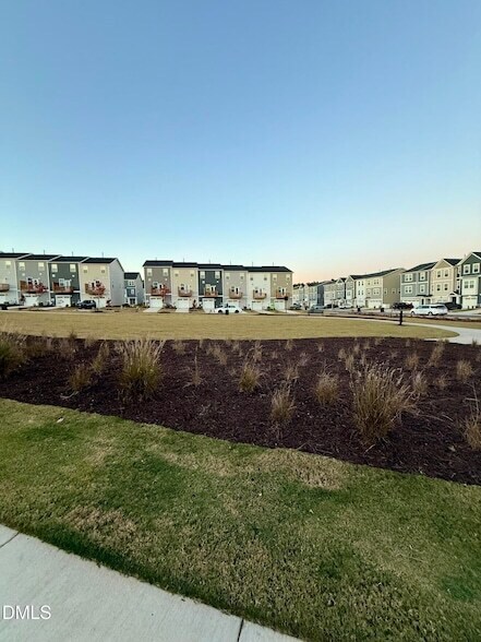 Building Photo - 470 Carolina Spgs Blvd