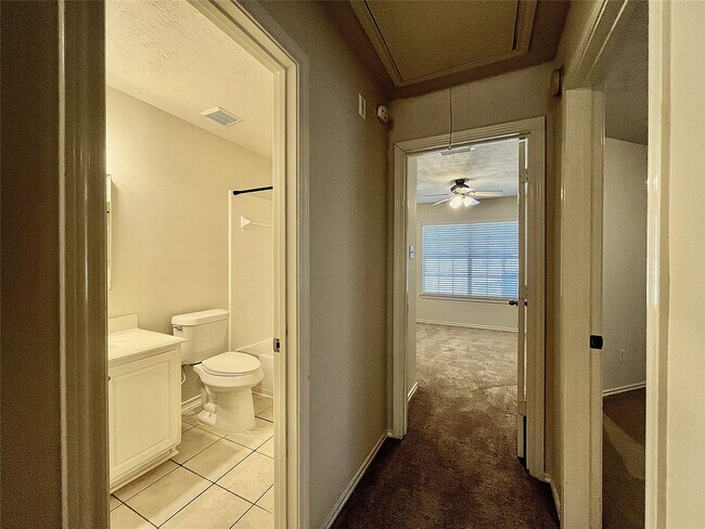 Building Photo - 6111 Morningshire Ln