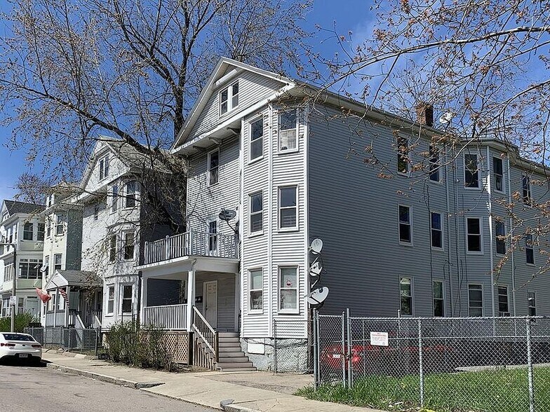 Building Photo - 154 Stanwood St