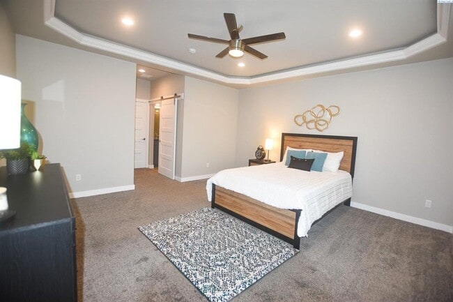 Building Photo - Low-Maintenance Living with Modern Comfort