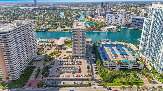 Building Photo - 1965 S Ocean Dr