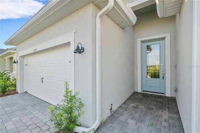 Building Photo - 17604 Fallen Br Wy